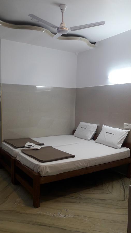 Hotel Saravanaa Chennai Luaran gambar